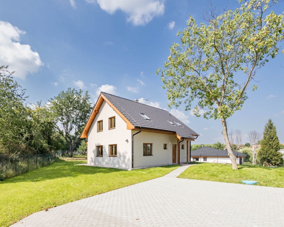 Novostavba rodinného domu v obci Čelivo u Postupic - Benešov